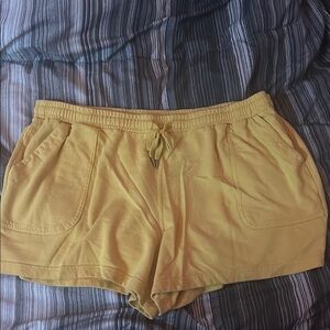 Terra & Sky Yellow Athletic Shorts Lightweight Mid-Thigh